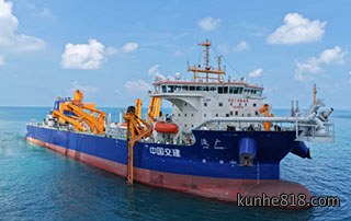 超大型耙吸挖泥船“浚广”助力北海打通海上大通道